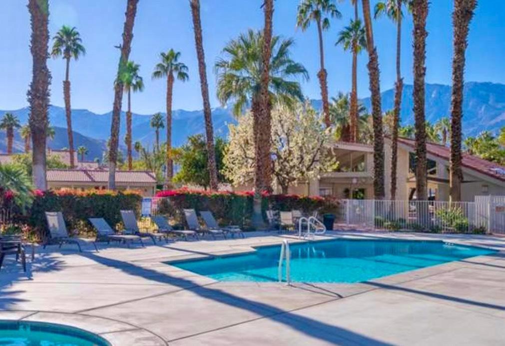 Modern Palm Springs Escape! Apartment Luaran gambar